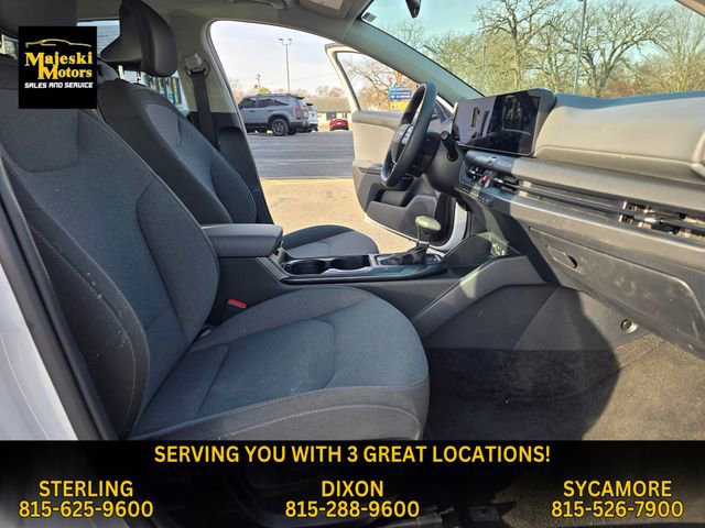 Used 2025 Kia K4 LXS image 13