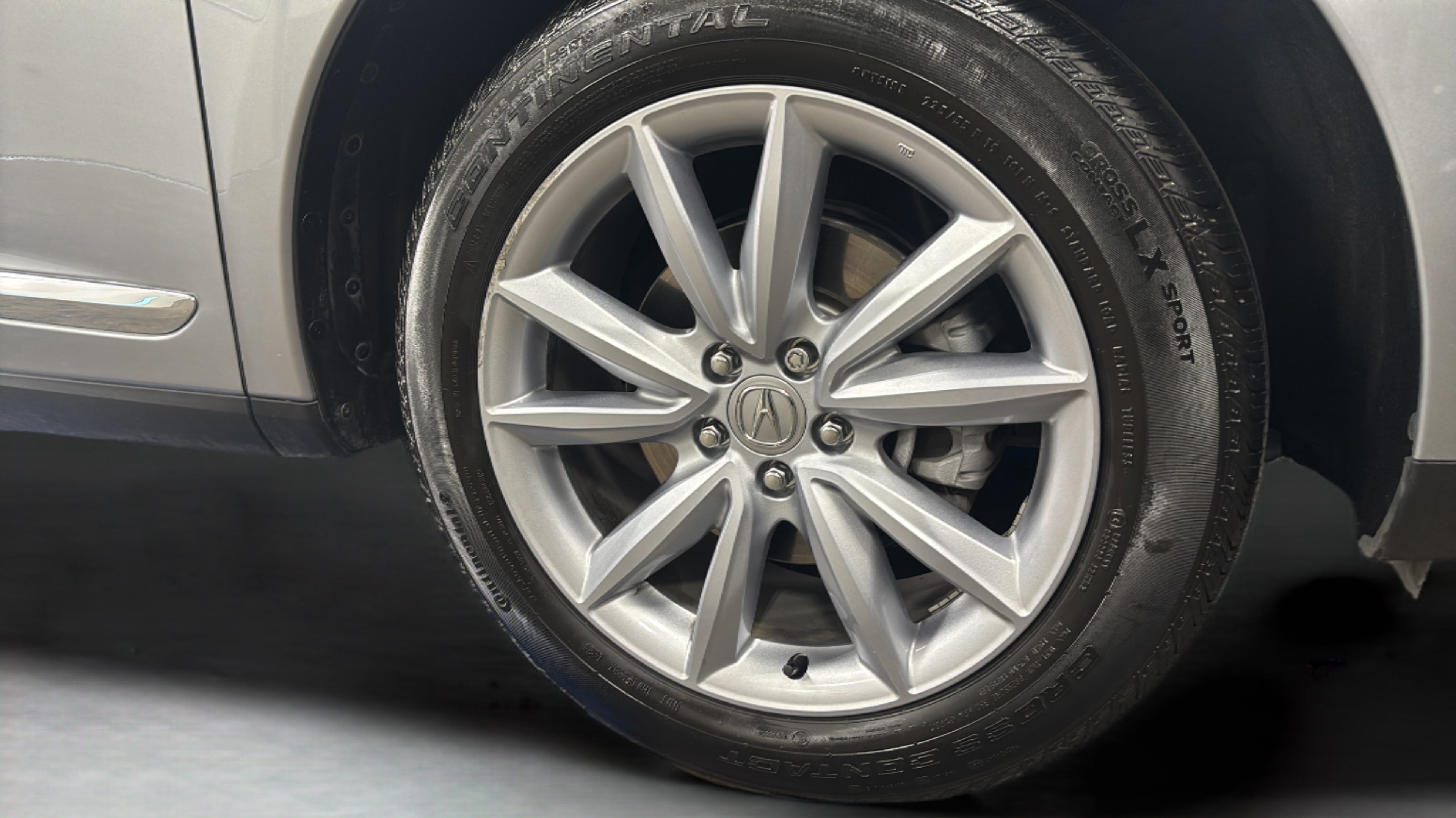 Used 2024 Acura RDX SH-AWD image 32