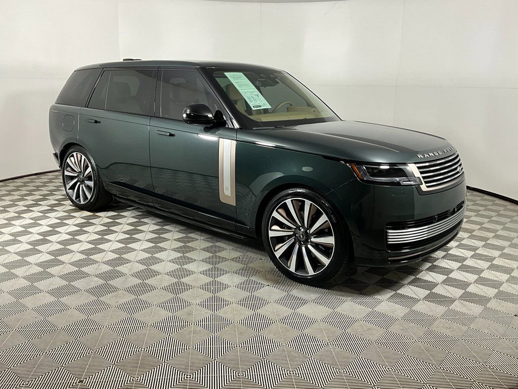 Used 2025 Land Rover Range Rover SV image 6