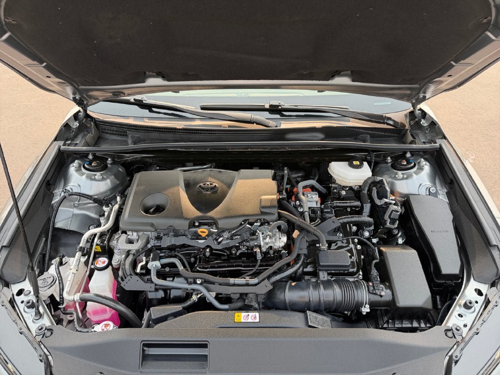 Used 2025 Toyota Camry SE FWD image 30