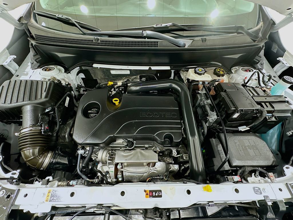 Used 2024 GMC Terrain SLT image 31