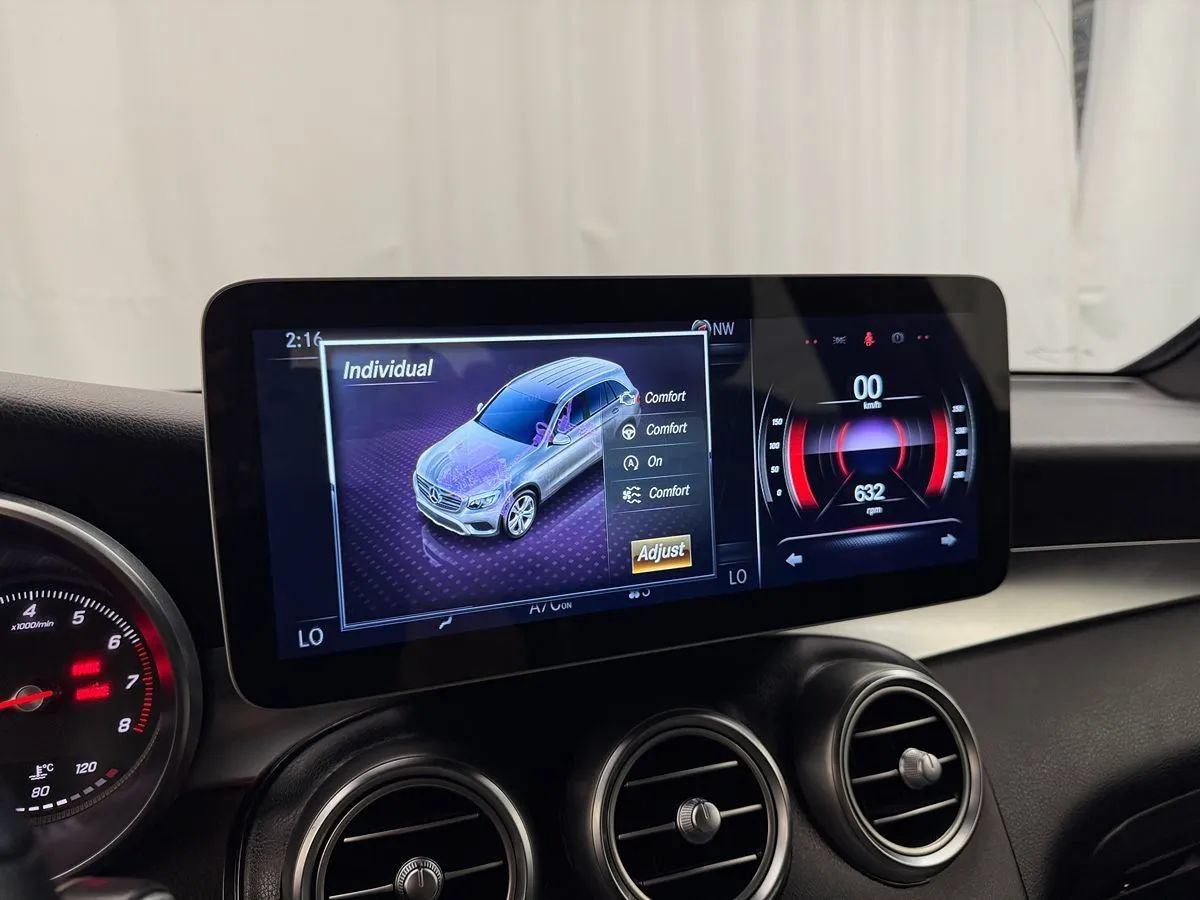 Used 2017 Mercedes-Benz GLC 300 4MATIC image 16