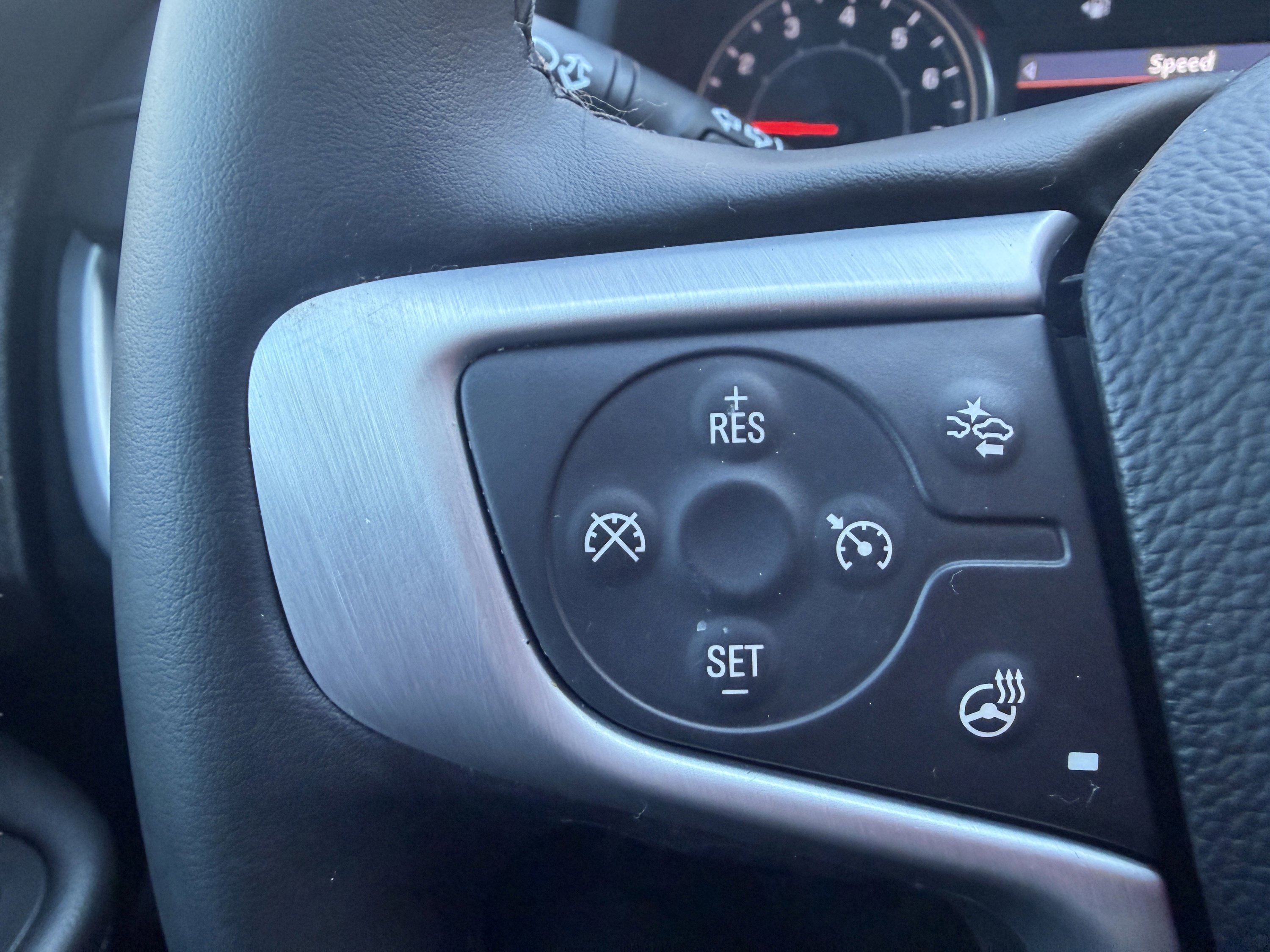 Used 2023 GMC Terrain SLT w/ Infotainment Package II image 17