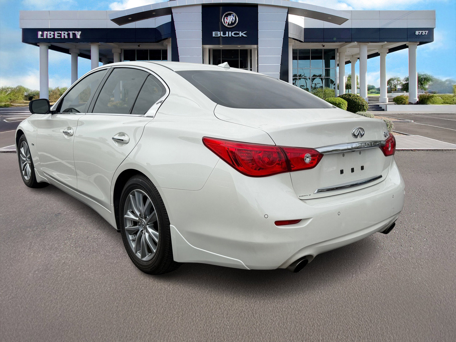 Used 2016 INFINITI Q50 3.0t Premium w/ Driver Assistance Package image 3