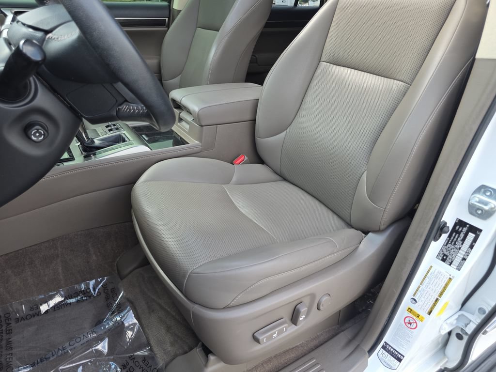 Used 2017 Lexus GX 460 AWD/4WD image 18