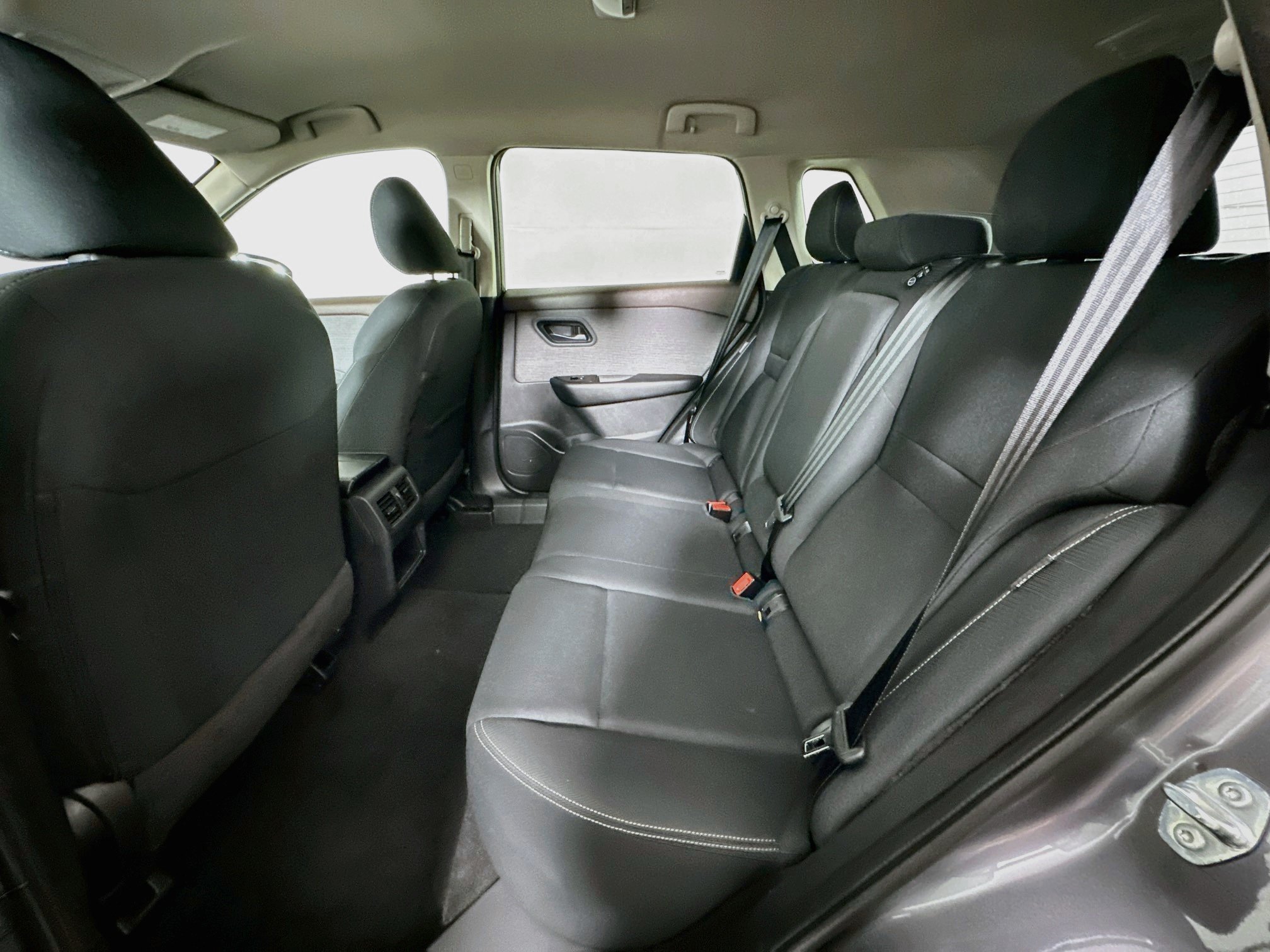 Used 2023 Nissan Rogue S AWD/4WD image 26