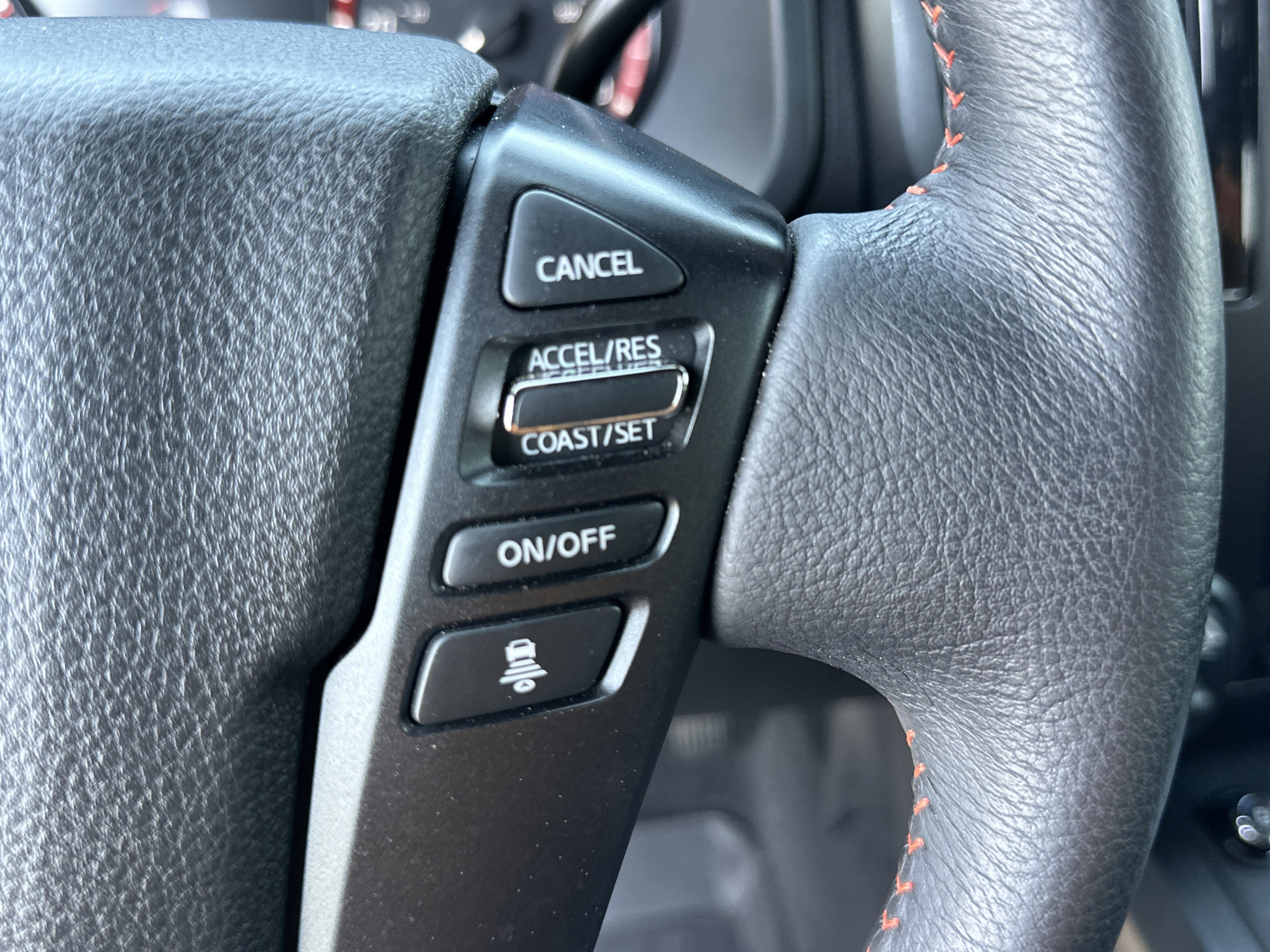 Used 2024 Nissan Titan PRO-4X w/ Pro-4x Convenience Package image 27