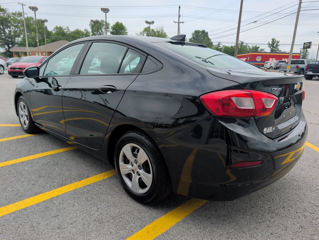Used 2017 Chevrolet Cruze LS FWD image 5