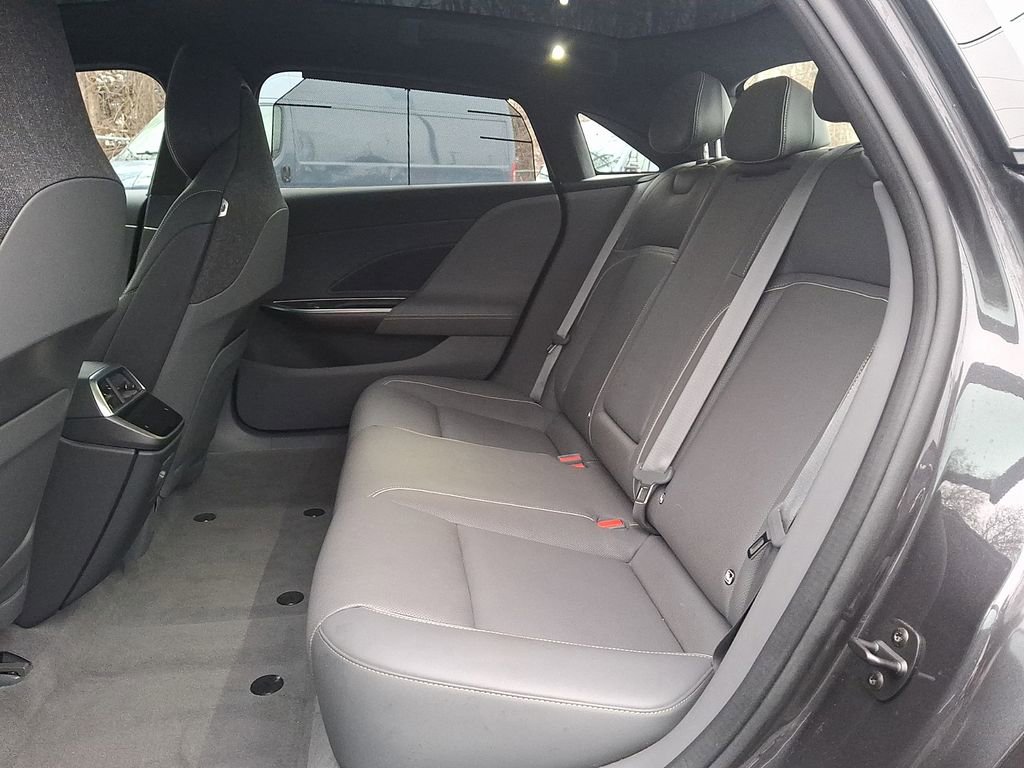 Used 2024 Lucid Air Touring image 11