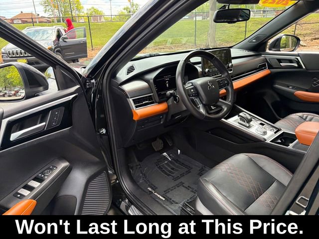 Used 2023 Mitsubishi Outlander SEL 40th Anniversary AWD/4WD image 23