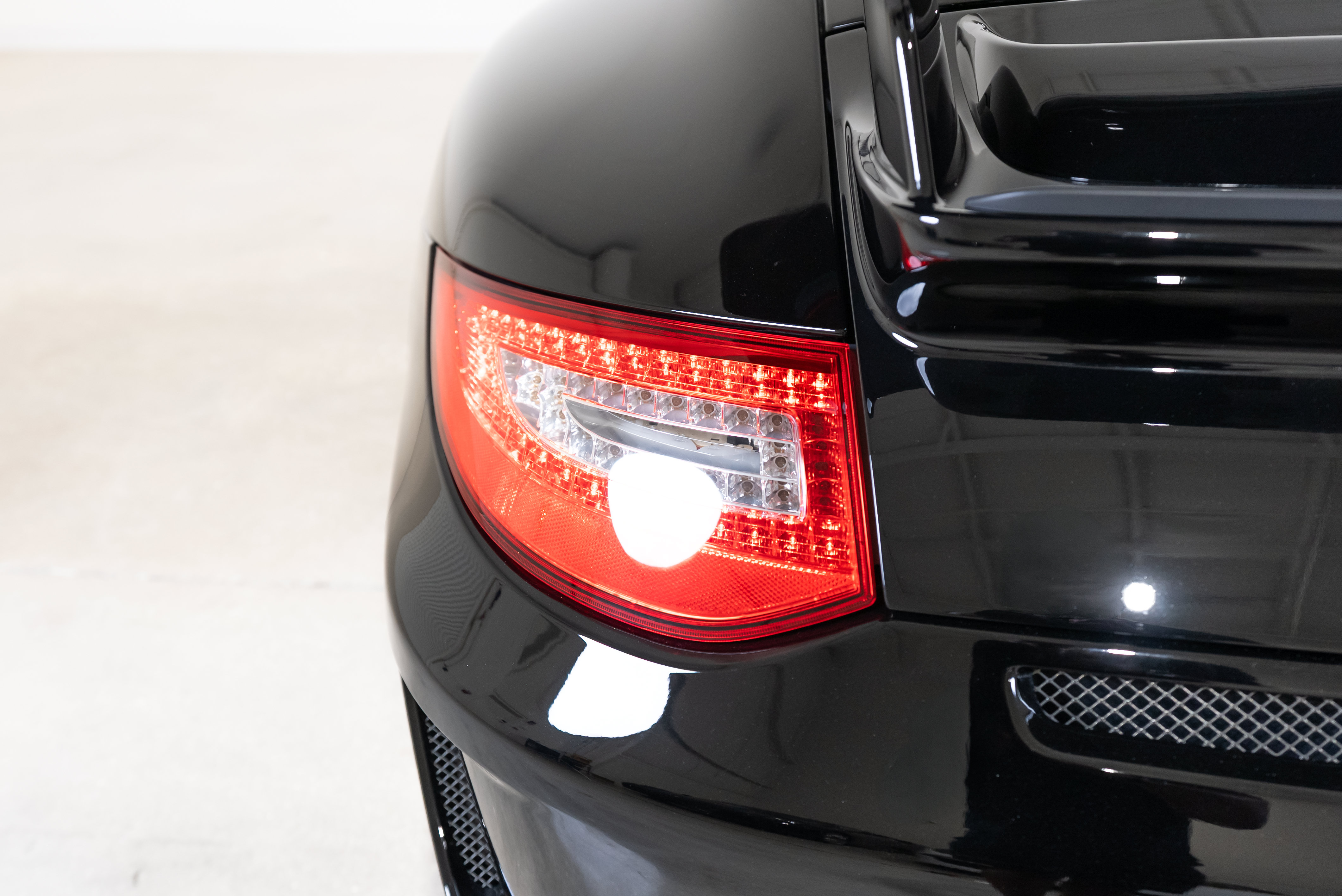Used 2010 Porsche 911 GT3 RWD image 98