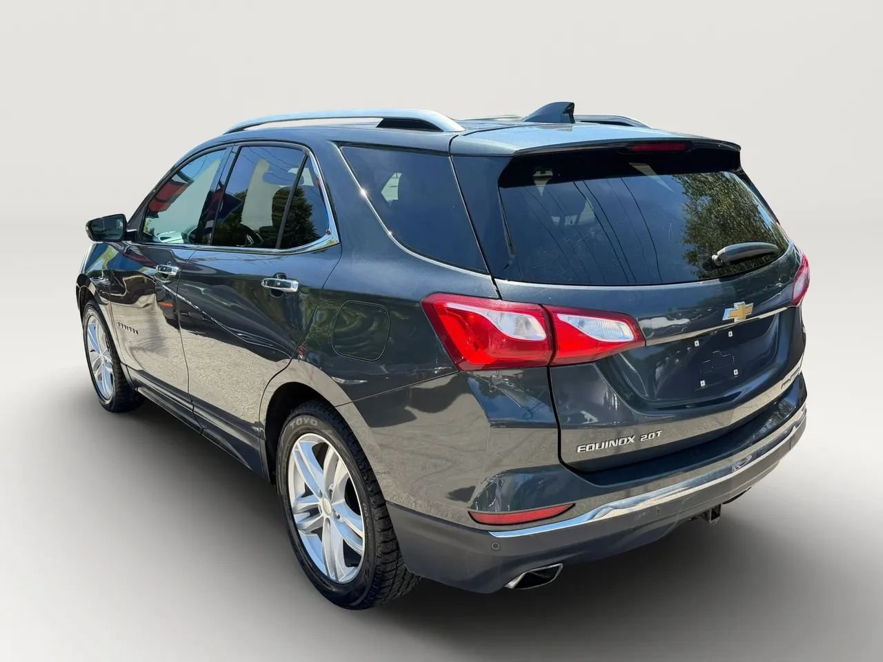 Used 2018 Chevrolet Equinox Premier AWD/4WD image 5