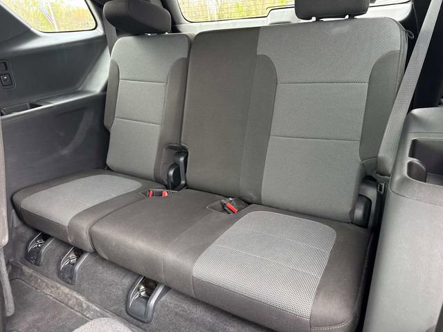Used 2023 Chevrolet Traverse LT image 17