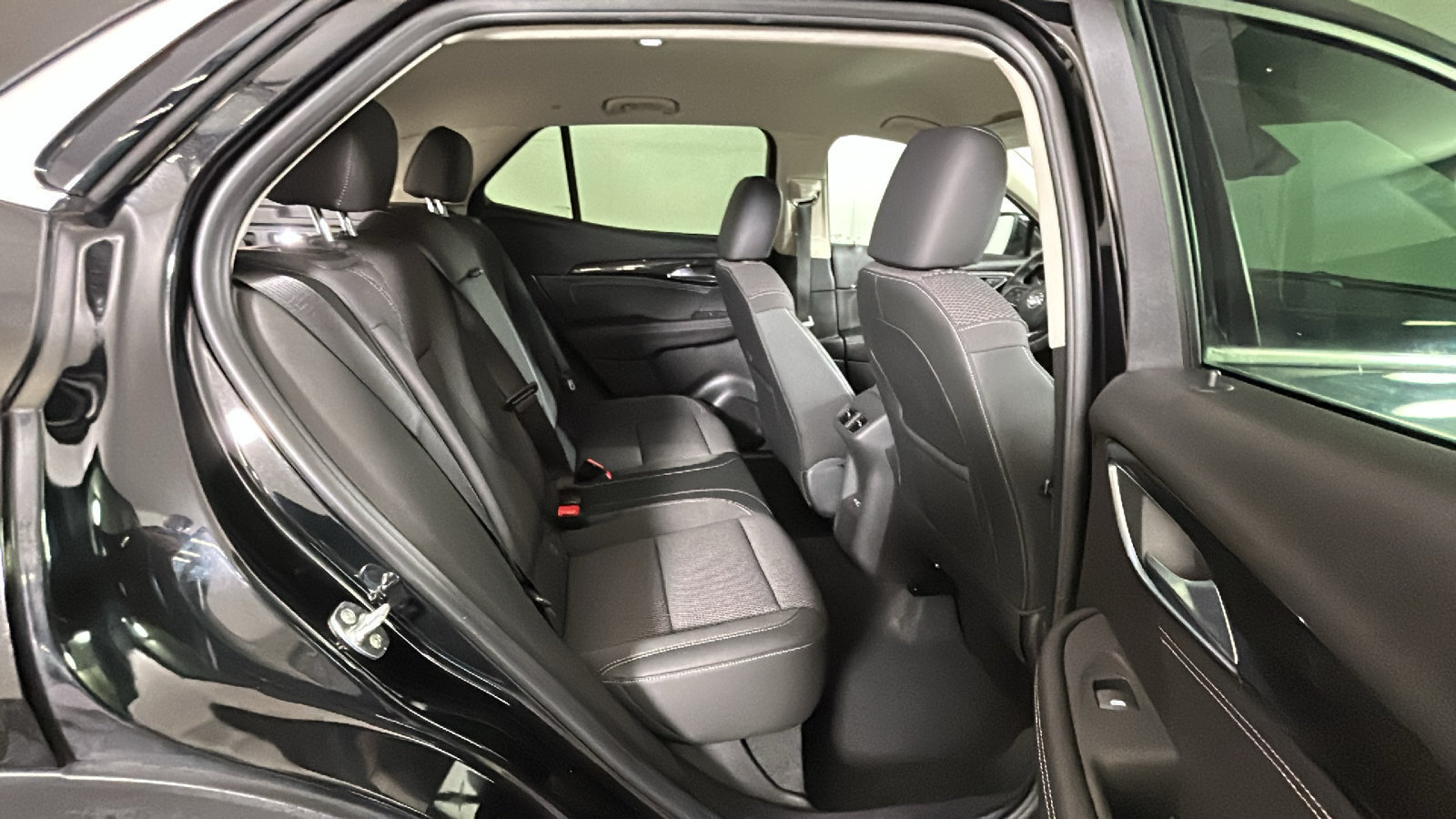 Used 2023 Buick Envision Preferred AWD/4WD image 34