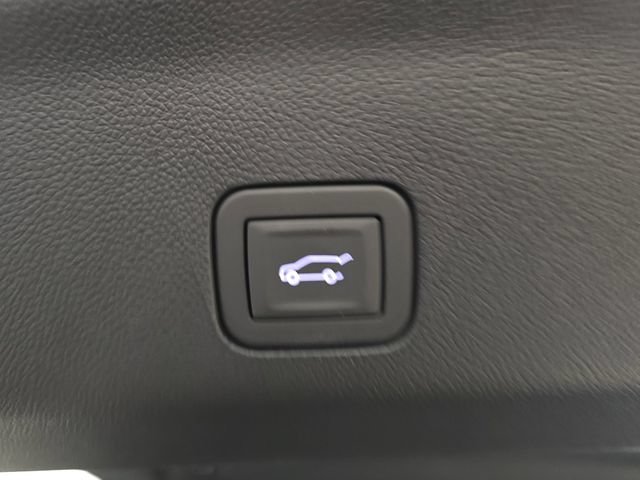 New 2026 Chevrolet Tahoe High Country AWD/4WD image 15