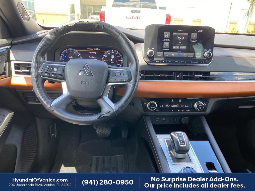 Used 2022 Mitsubishi Outlander SEL FWD image 3