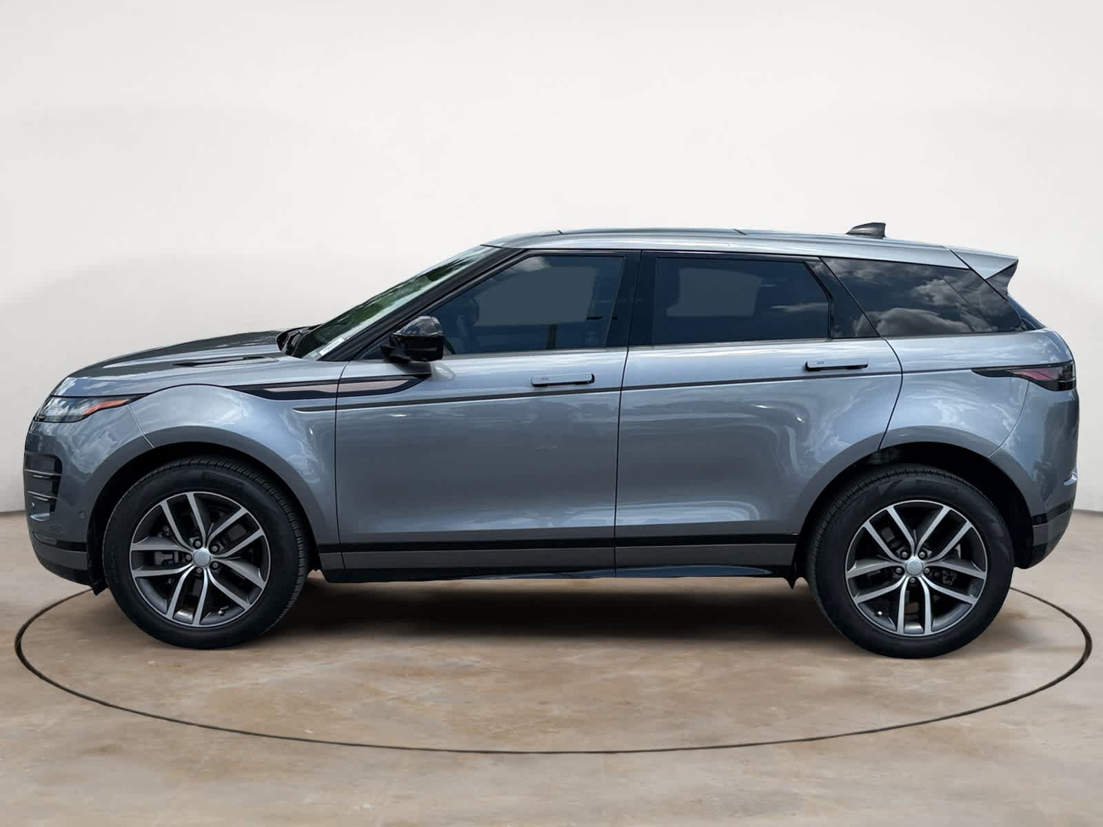 Used 2024 Land Rover Range Rover Evoque Dynamic SE AWD/4WD image 11