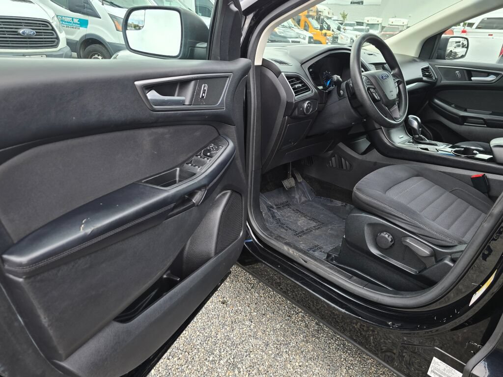 Used 2018 Ford Edge SE AWD/4WD image 15