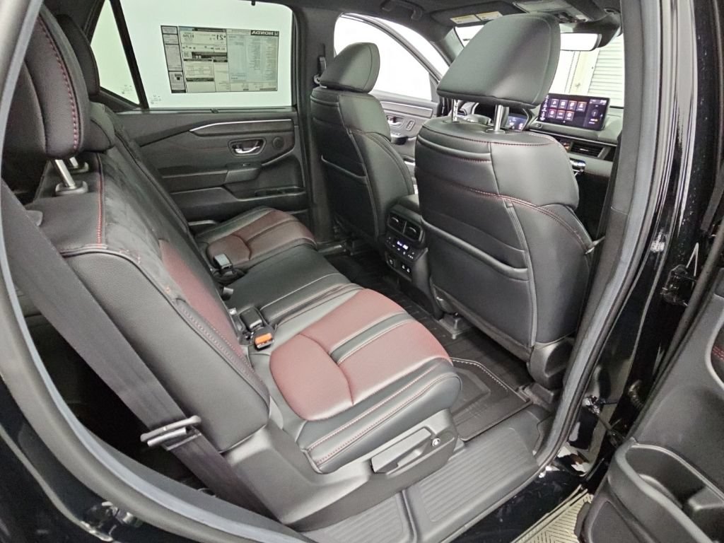 New 2026 Honda Pilot Black Edition image 39