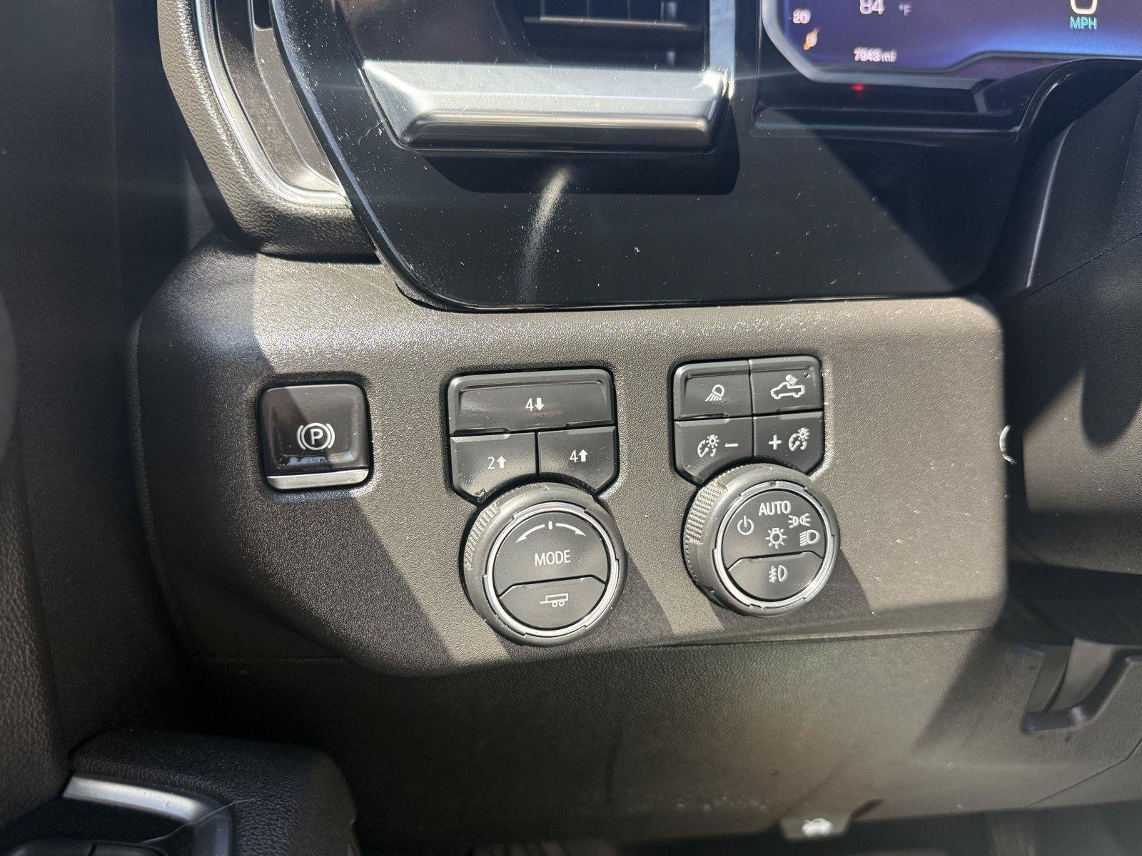Used 2025 Chevrolet Silverado 2500 LT w/ Trail Boss Package AWD/4WD image 23