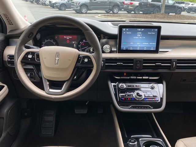 Used 2022 Lincoln Corsair FWD w/ Premium Package image 8