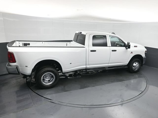 New 2026 RAM 3500 Tradesman AWD/4WD image 30