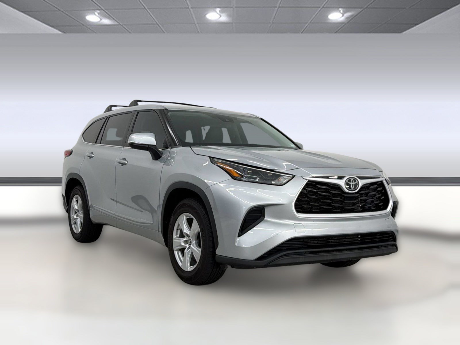 Used 2022 Toyota Highlander L FWD image 7