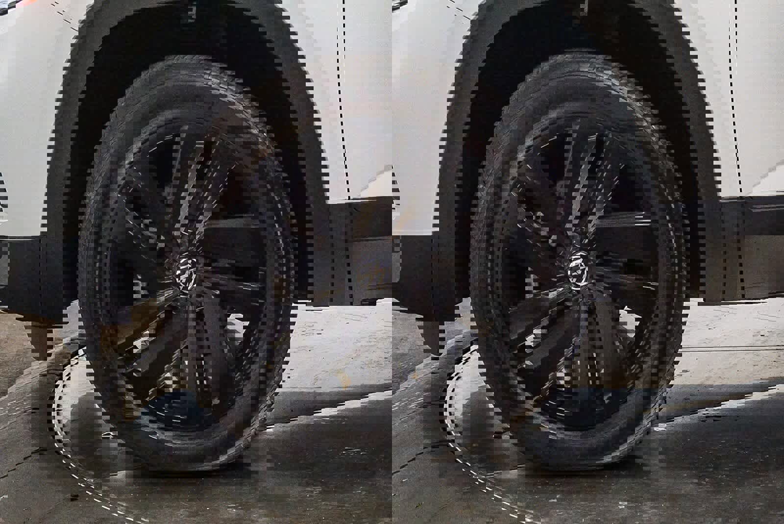 Used 2023 Volkswagen Atlas Cross Sport SE image 9