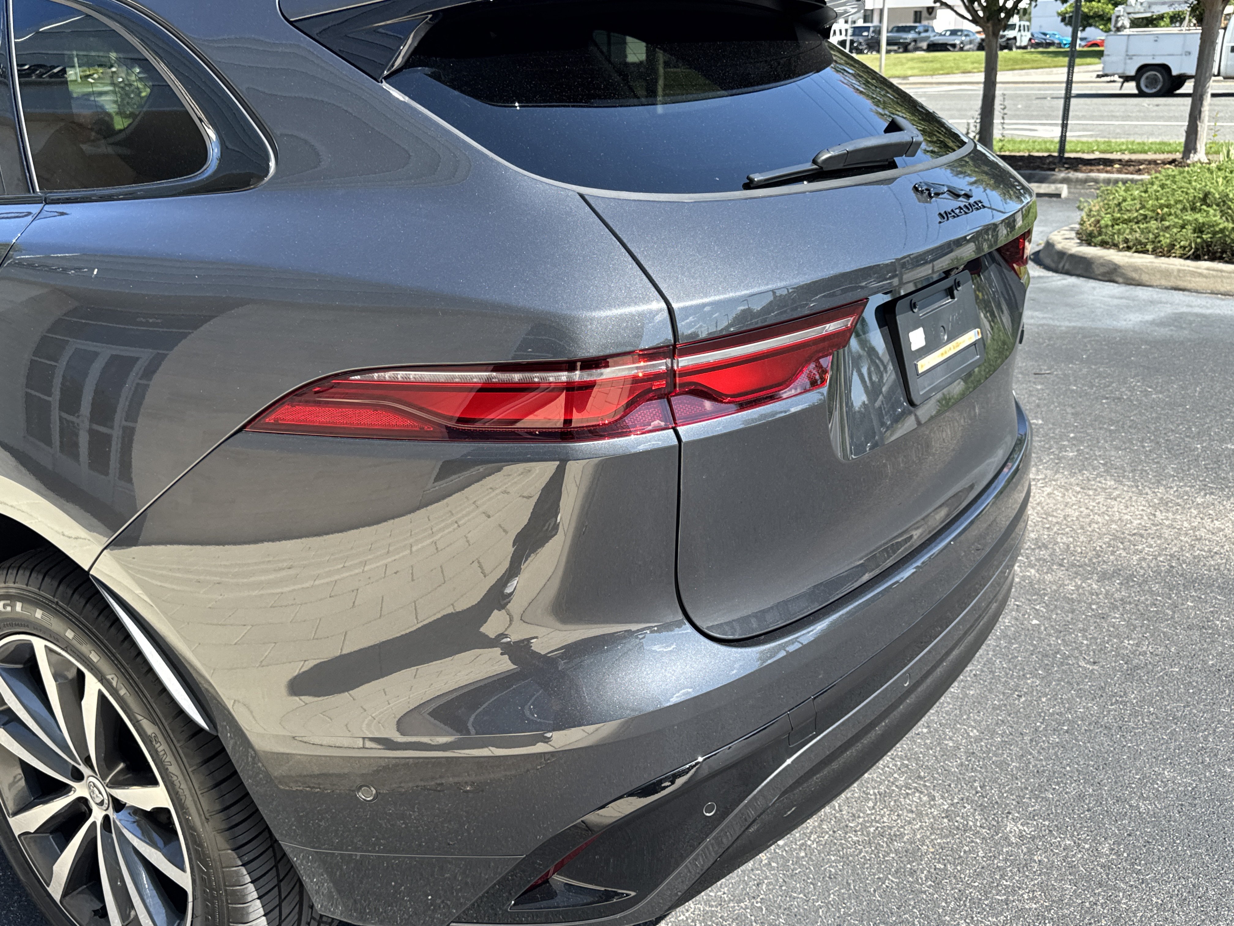 Used 2026 Jaguar F-PACE R-Dynamic S AWD/4WD image 10
