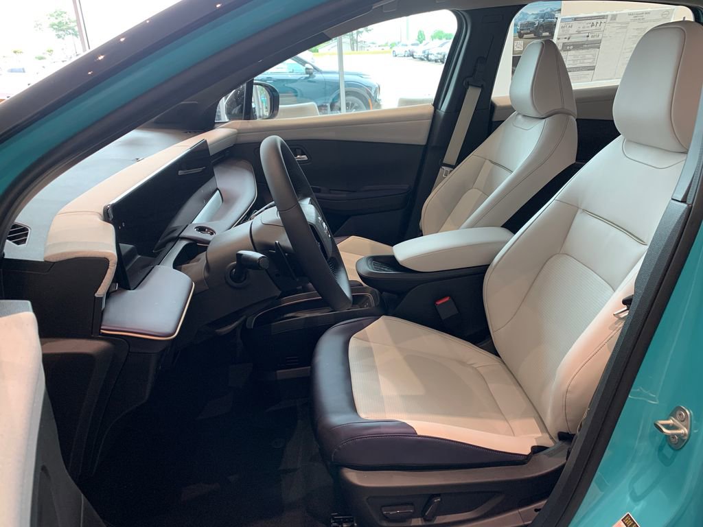 New 2026 Nissan Leaf SV+ FWD image 7