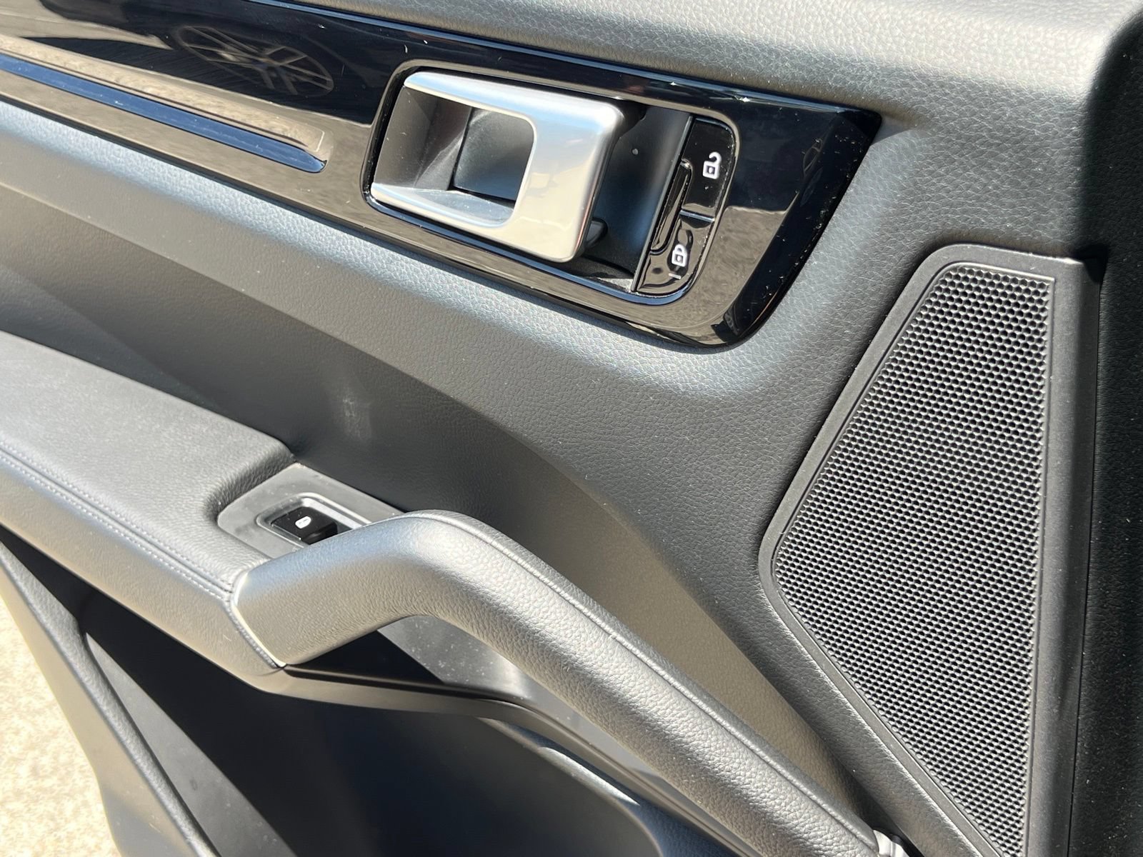 Certified 2019 Porsche Cayenne AWD/4WD image 33
