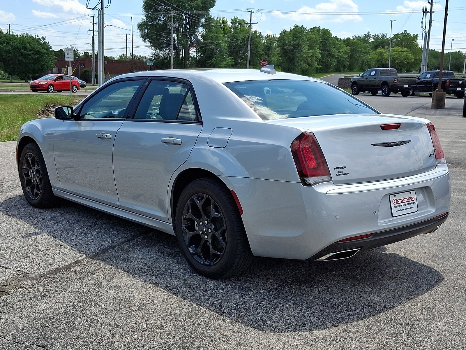 Used 2023 Chrysler 300 Touring L w/ Popular Equipment Group AWD/4WD image 5