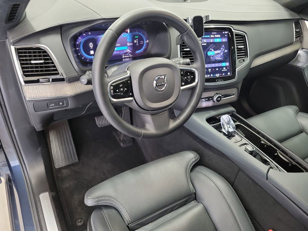 Used 2023 Volvo XC90 T8 Ultimate w/ Lounge Package image 20