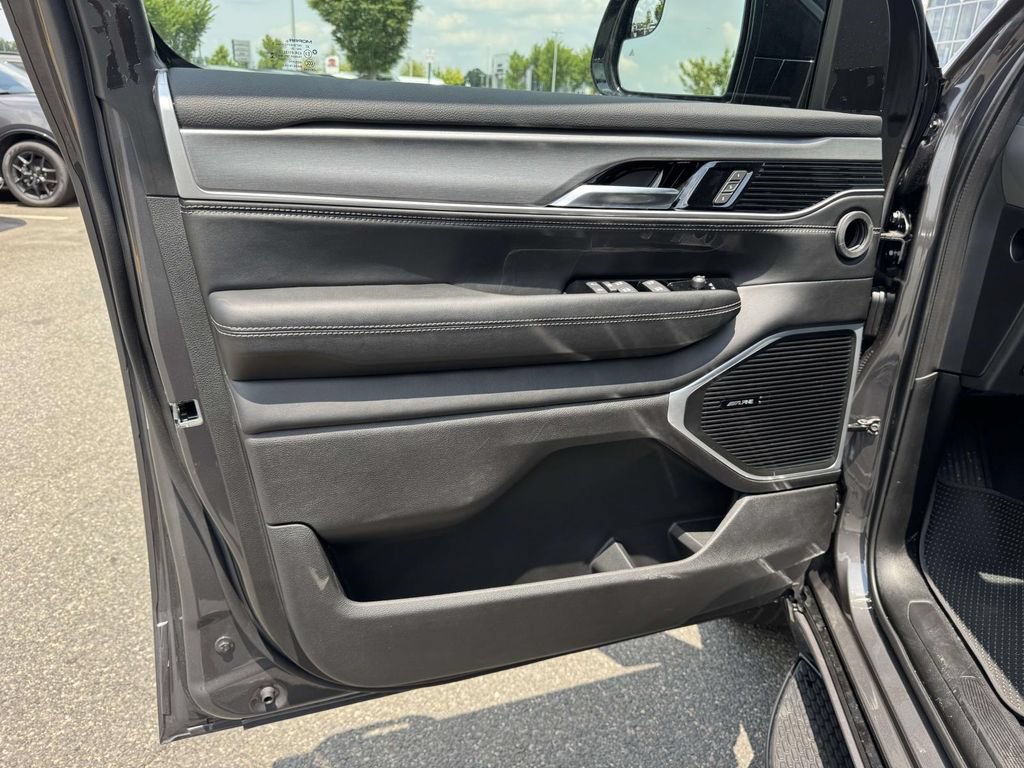 New 2026 Jeep Grand Wagoneer 4WD image 26