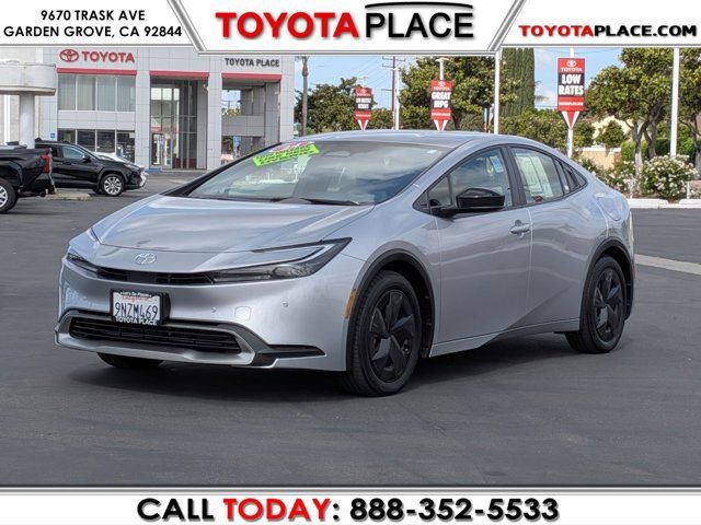 Used 2024 Toyota Prius Prime SE FWD image 1