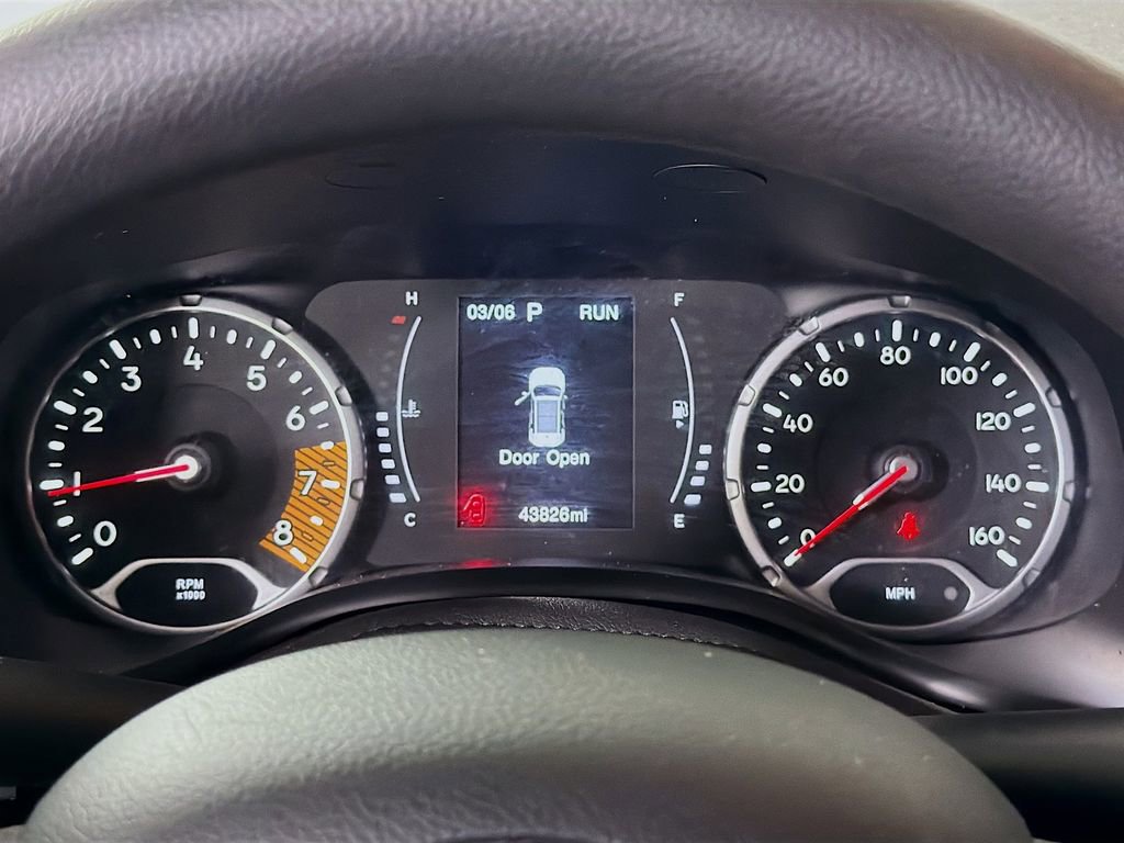 Used 2023 Jeep Renegade Latitude image 15