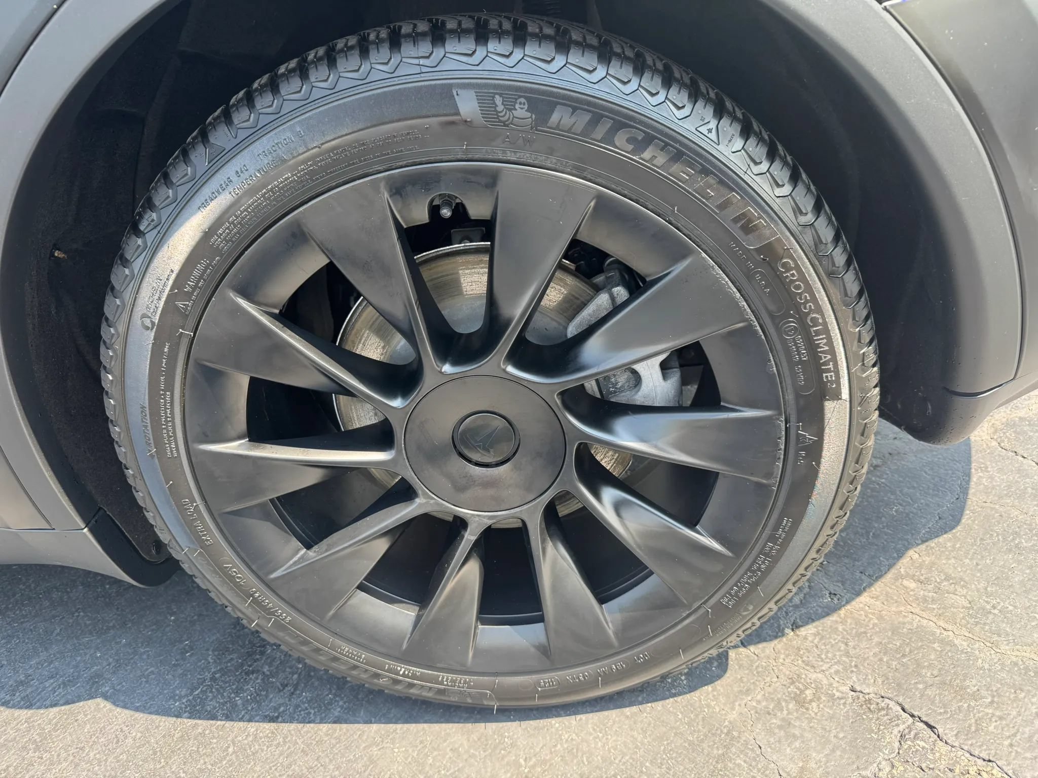 Used 2021 Tesla Model Y Long Range AWD/4WD image 24