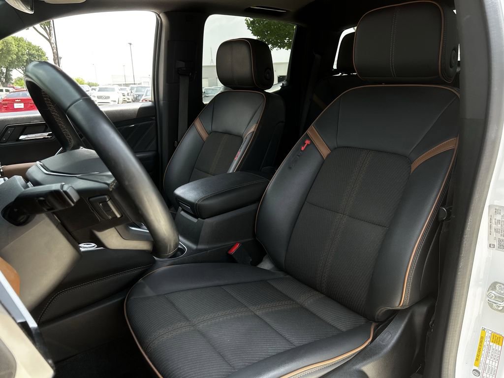 Used 2024 GMC Canyon AT4 AWD/4WD image 29