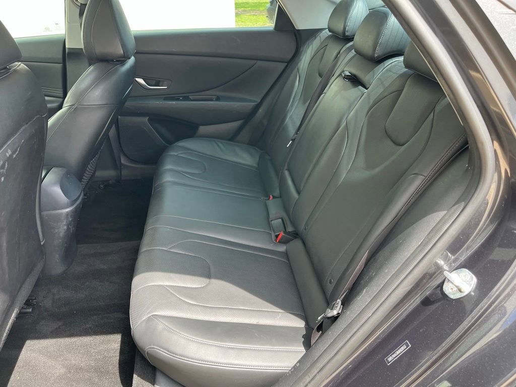 Used 2021 Hyundai Elantra Limited FWD image 23