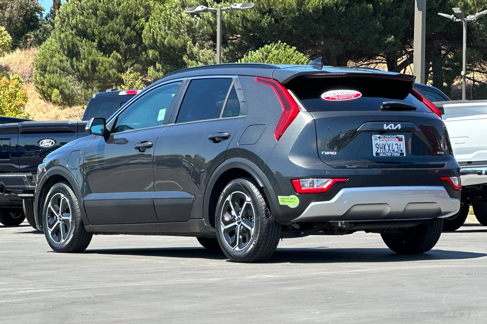 Used 2023 Kia Niro EX FWD image 8