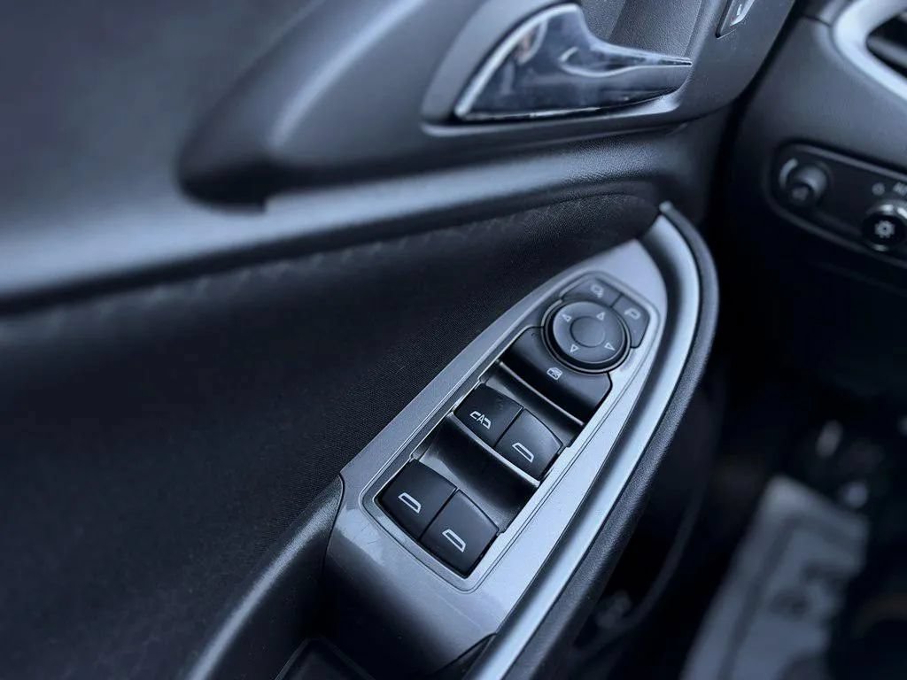 Used 2023 Chevrolet Malibu LT FWD image 9