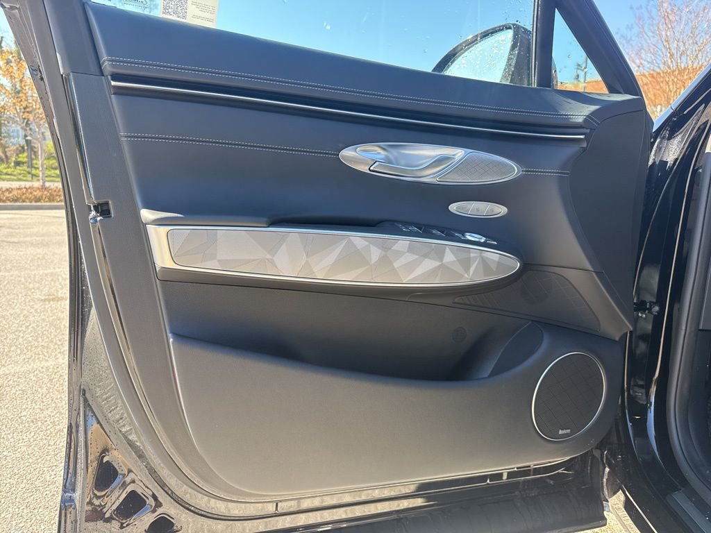 Certified 2024 Genesis GV70 3.5T Sport w/ Sport Advanced Package image 13