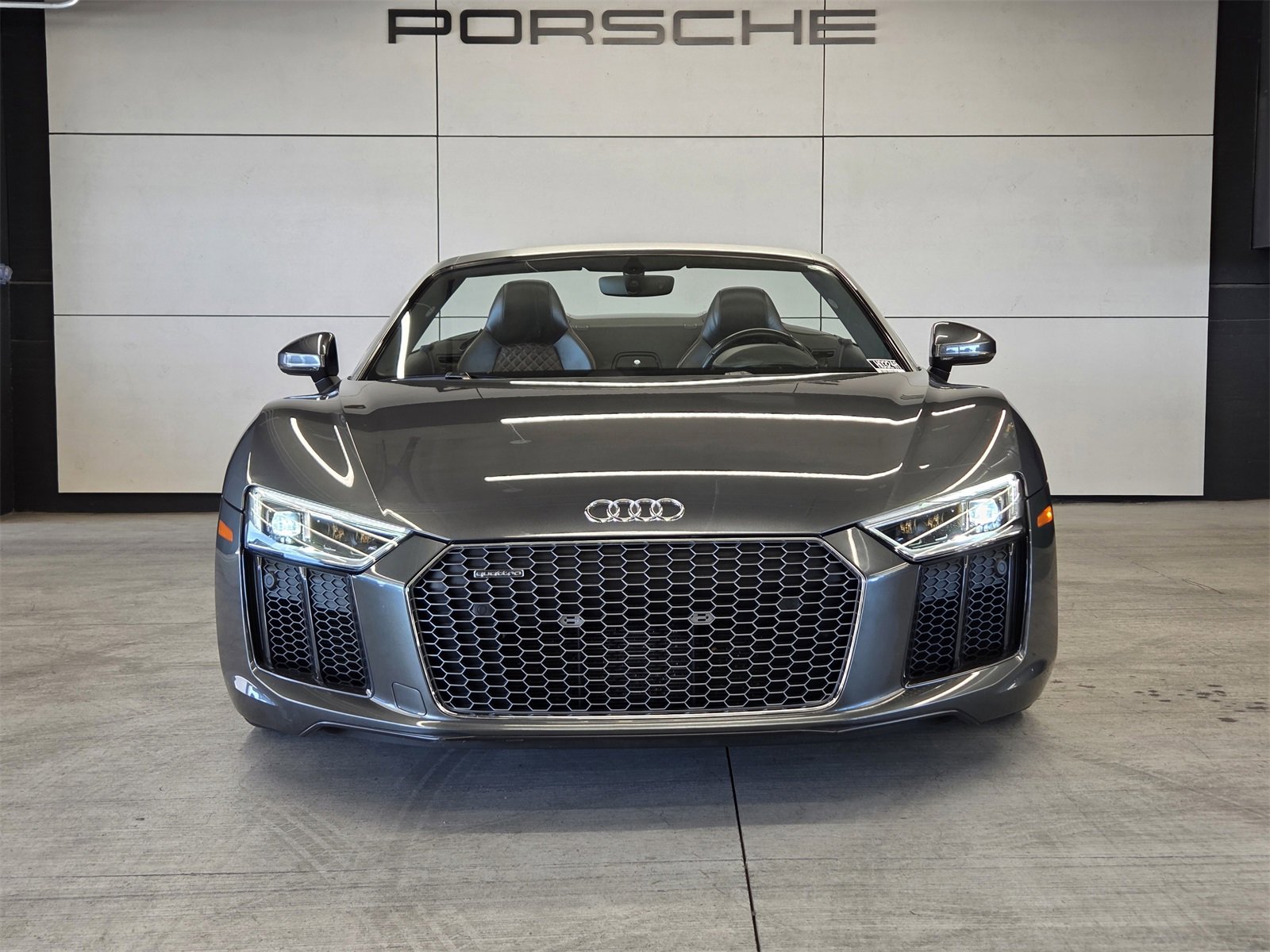 Used 2017 Audi R8 V10 image 23