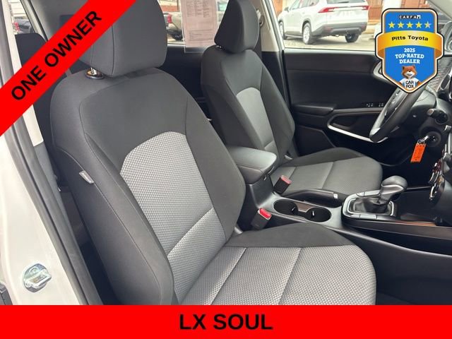 Used 2025 Kia Soul LX image 12