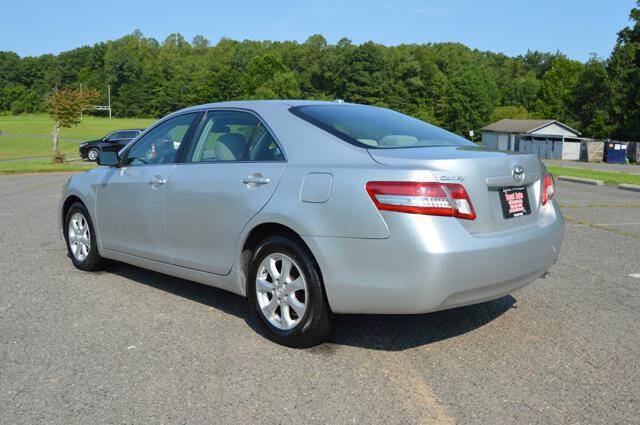 Used 2011 Toyota Camry LE w/ LE Extra-Value Pkg FWD image 6