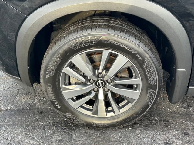 Certified 2025 Nissan Pathfinder SL image 9