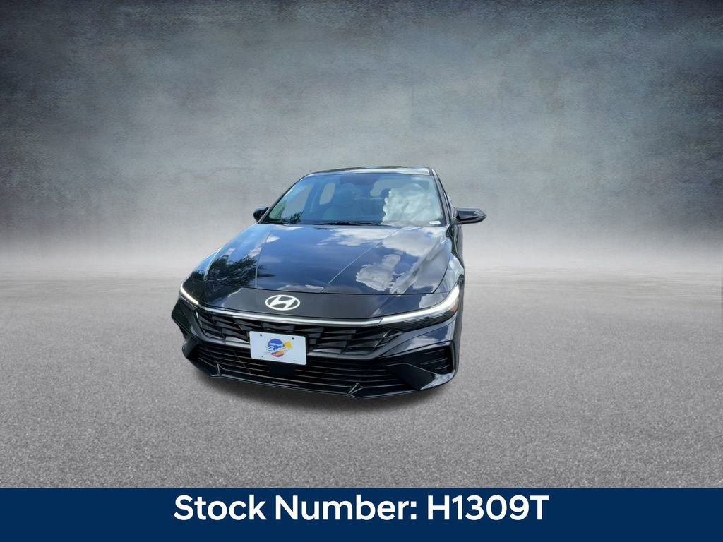 New 2025 Hyundai Elantra Limited image 6