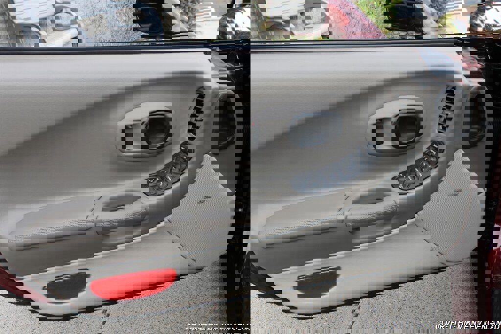 Used 2003 Chevrolet Corvette 50th Anniversary Edition w/ Preferred Equipment Group image 32