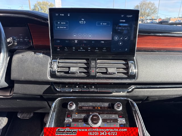 Used 2022 Lincoln Navigator Reserve AWD/4WD image 19