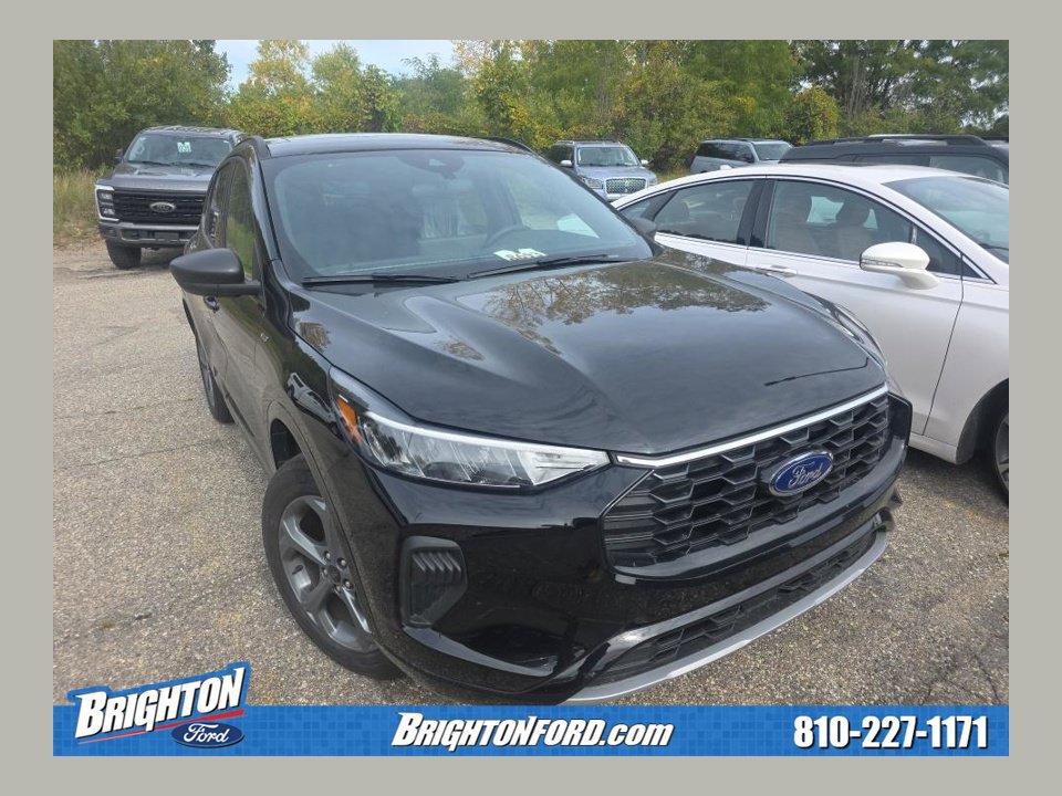 Certified 2024 Ford Escape ST-Line w/ Tech Pack #1 AWD/4WD image 1